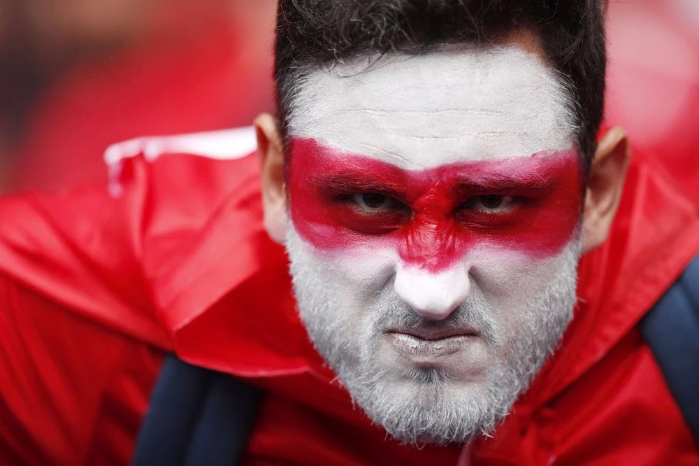 Fan Ba Lan gây ấn tượng